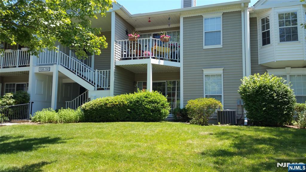 1138 Sycamore Lane - Photo 1