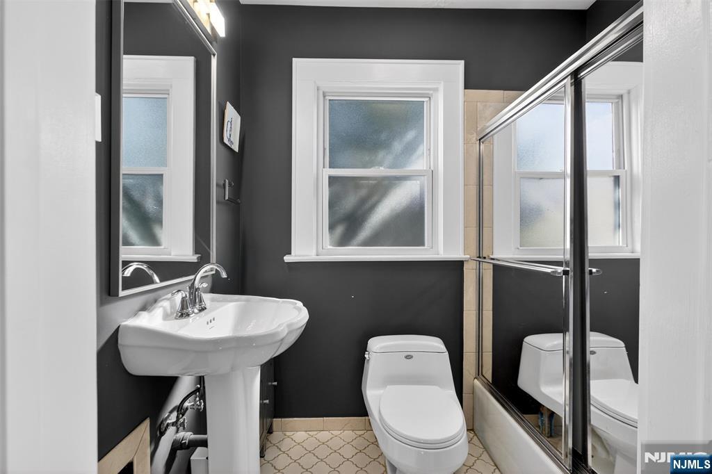 13 Front Street, North Arlington, NJ, 07031