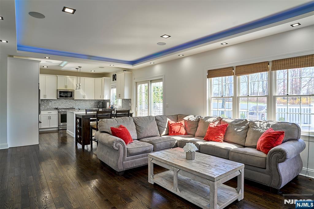 62 Colonial Woods Drive - Photo 2