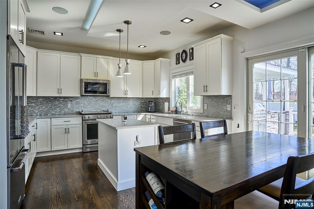 62 Colonial Woods Drive - Photo 4