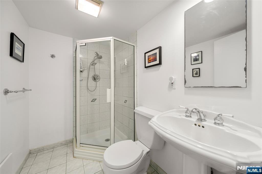 77 Oakdene Avenue, Teaneck, NJ 07666 Listing Photo  25