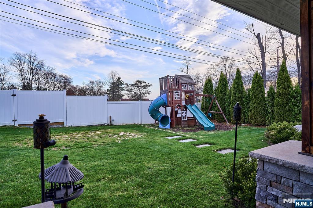 64 Colonial Woods Drive - Photo 4