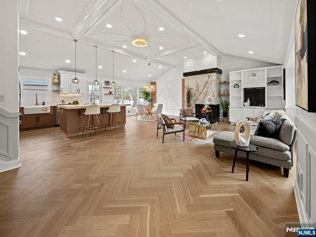 22-35 Radburn Road - Photo 2