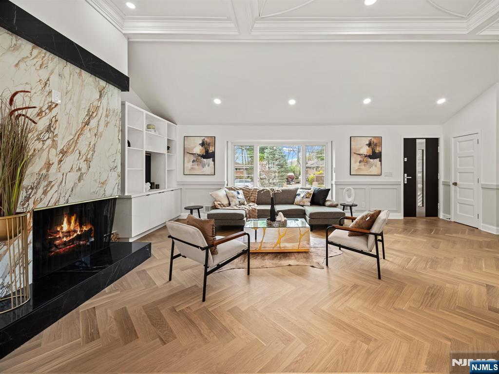 22-35 Radburn Road - Photo 4