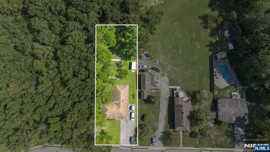 114 Van Dam Avenue - Photo 2