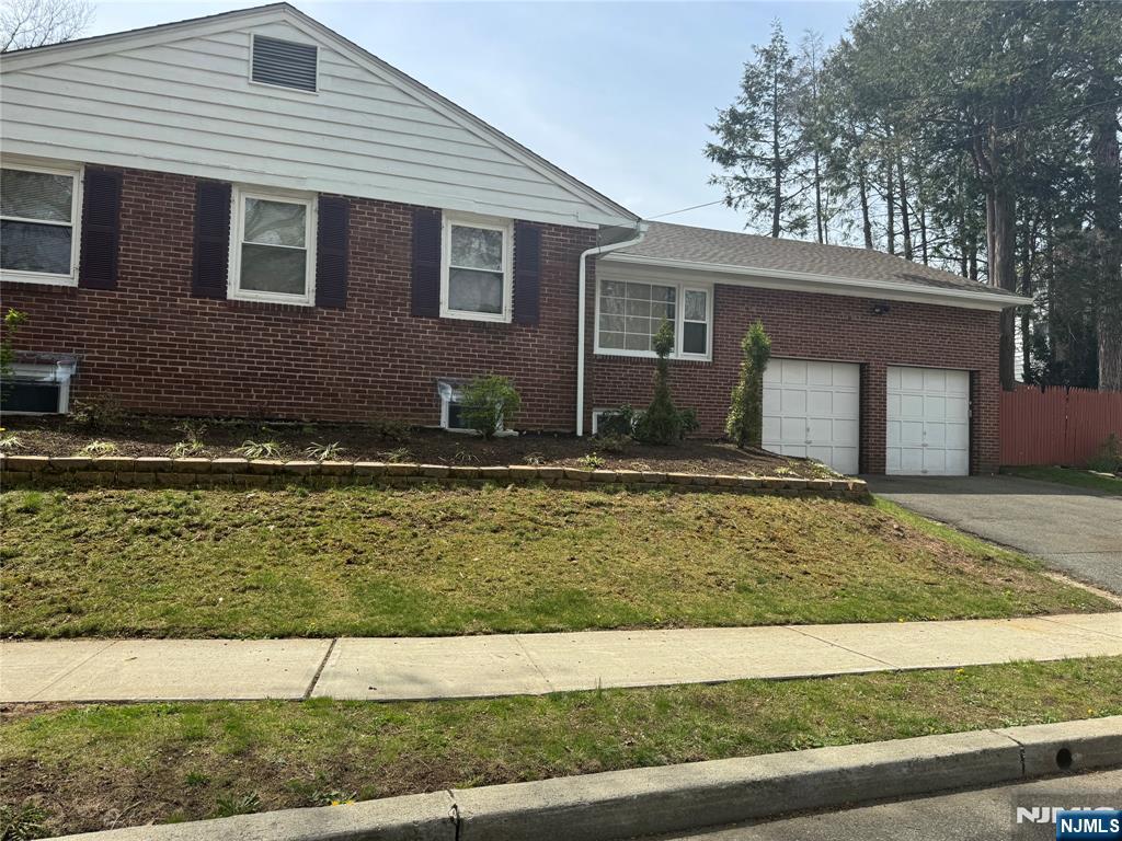 493-495 Berkeley Avenue - Photo 3