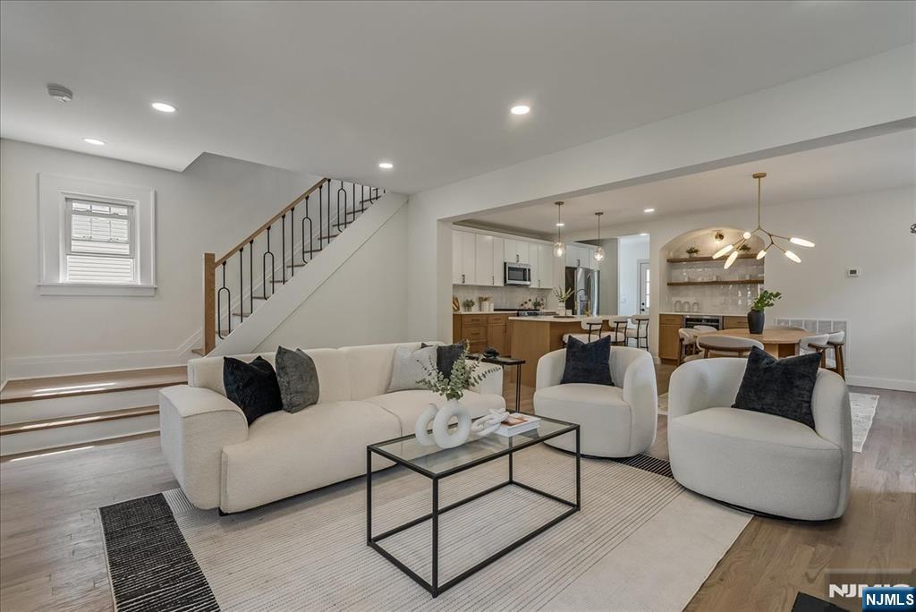 210 Paterson Avenue - Photo 3