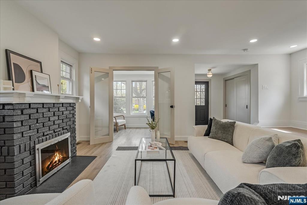 210 Paterson Avenue - Photo 5