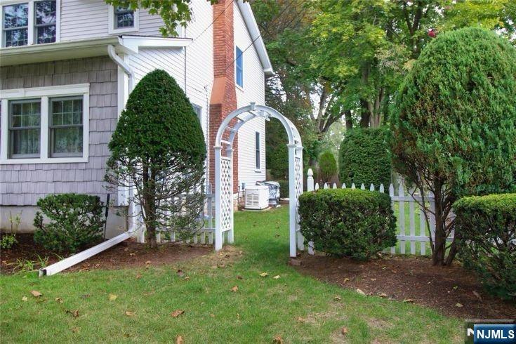 314 Knickerbocker Road, Tenafly, NJ, 07670