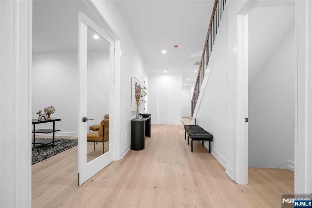 18 Feldman Court — photo 15