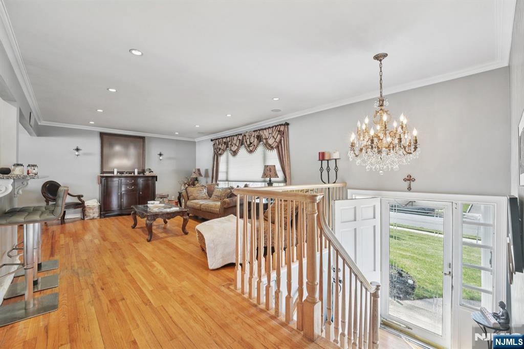 676 Rutgers Place - Photo 4