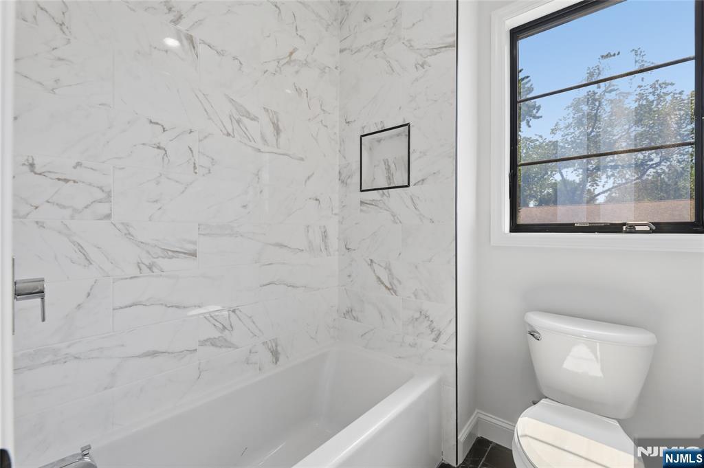 532 Hobart Road — photo 33