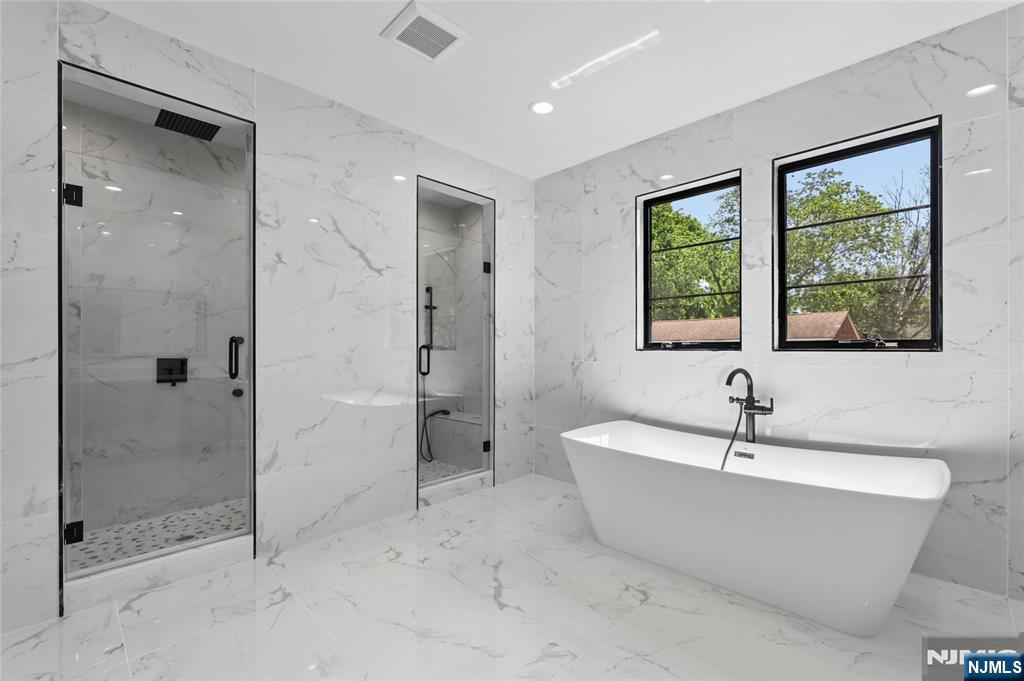532 Hobart Road — photo 39