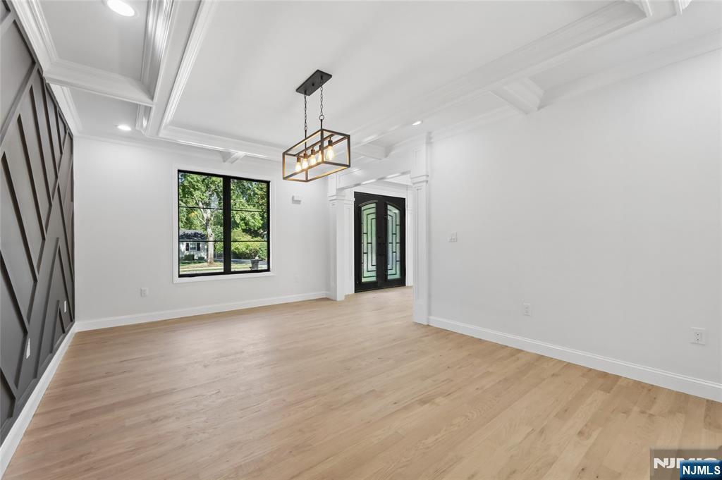 532 Hobart Road — photo 6