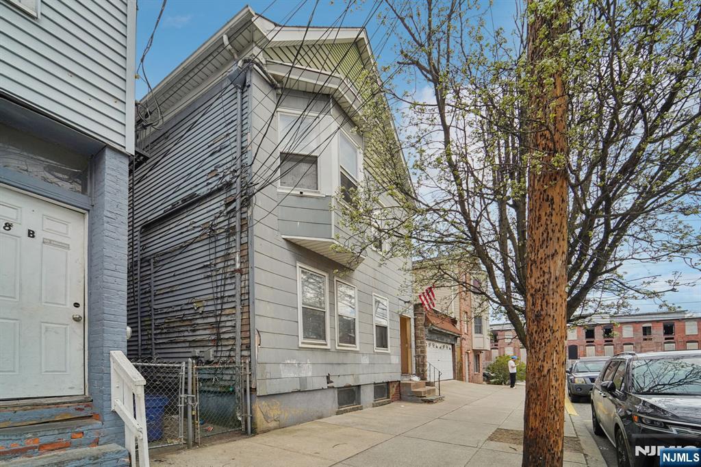 6 4th Street, Passaic, NJ, 07055