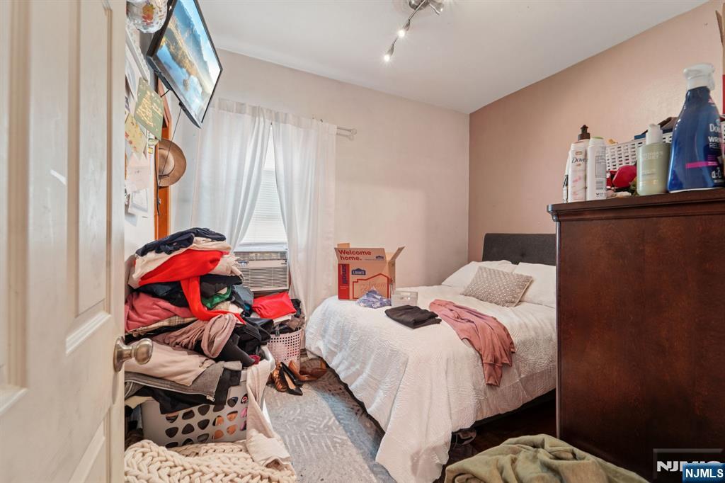 6 4th Street, Passaic, NJ, 07055