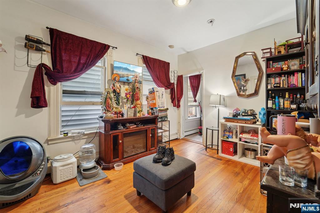 6 4th Street, Passaic, NJ, 07055