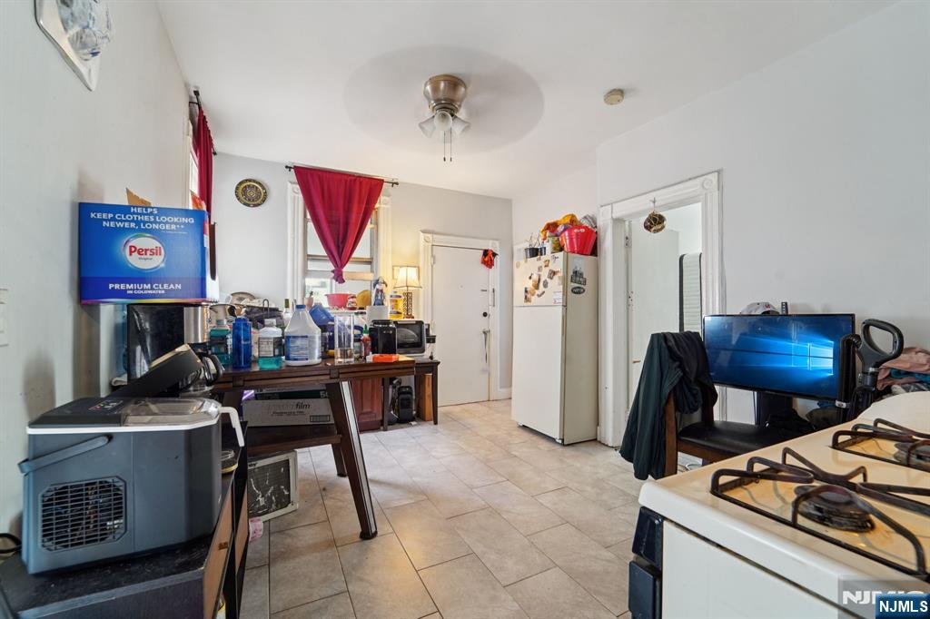 6 4th Street, Passaic, NJ, 07055