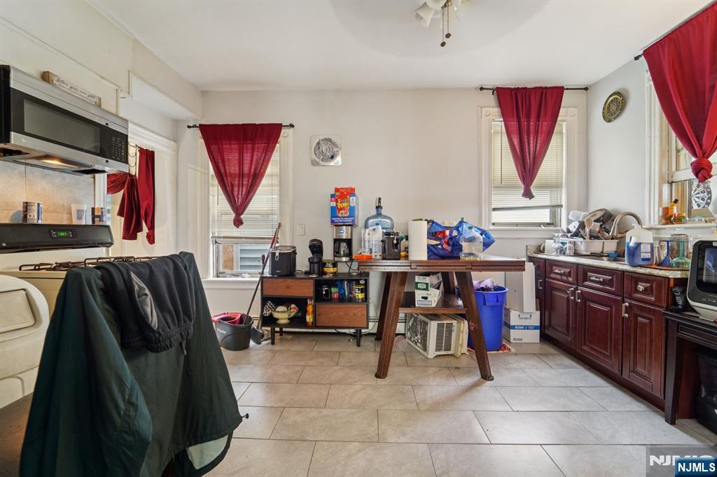 6 4th Street, Passaic, NJ, 07055