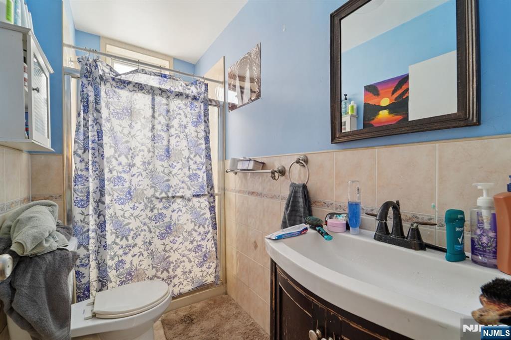 6 4th Street, Passaic, NJ, 07055