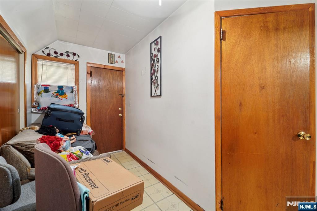 6 4th Street, Passaic, NJ, 07055