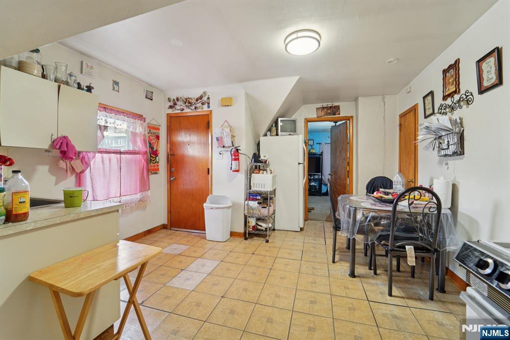 6 4th Street, Passaic, NJ, 07055