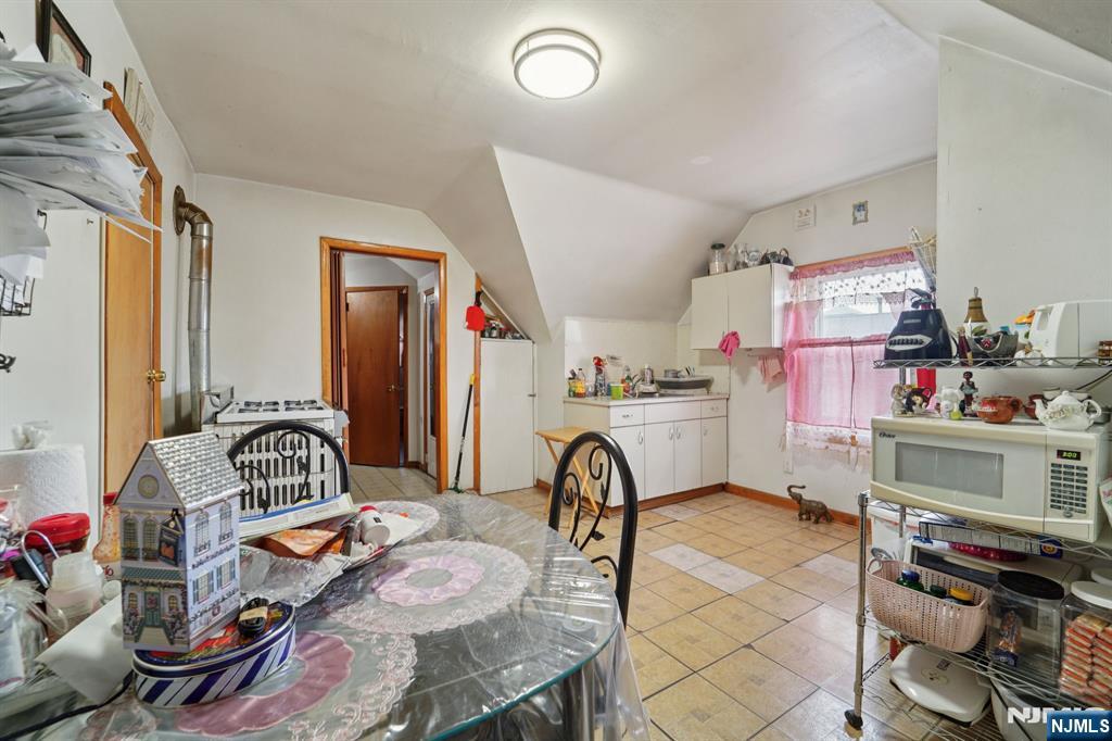 6 4th Street, Passaic, NJ, 07055