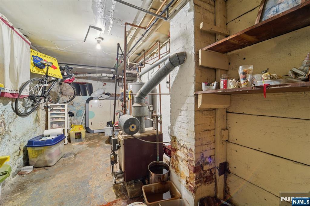 6 4th Street, Passaic, NJ, 07055