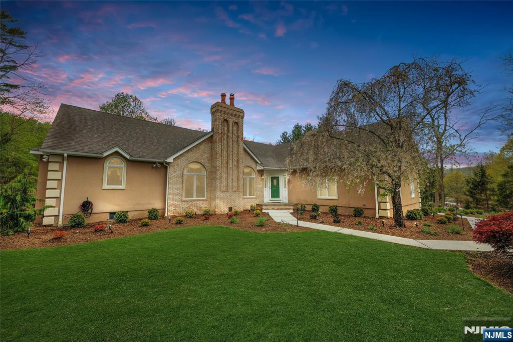 2 Crocker Mansion Drive - Photo 2