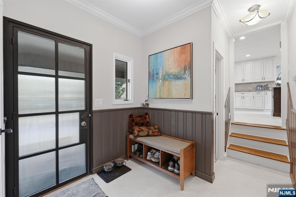 38 Trautwein Crescent, Closter, NJ, 07624