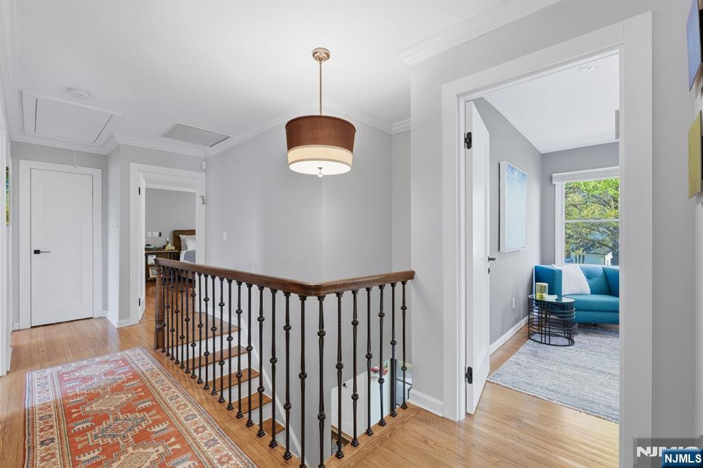 38 Trautwein Crescent, Closter, NJ, 07624