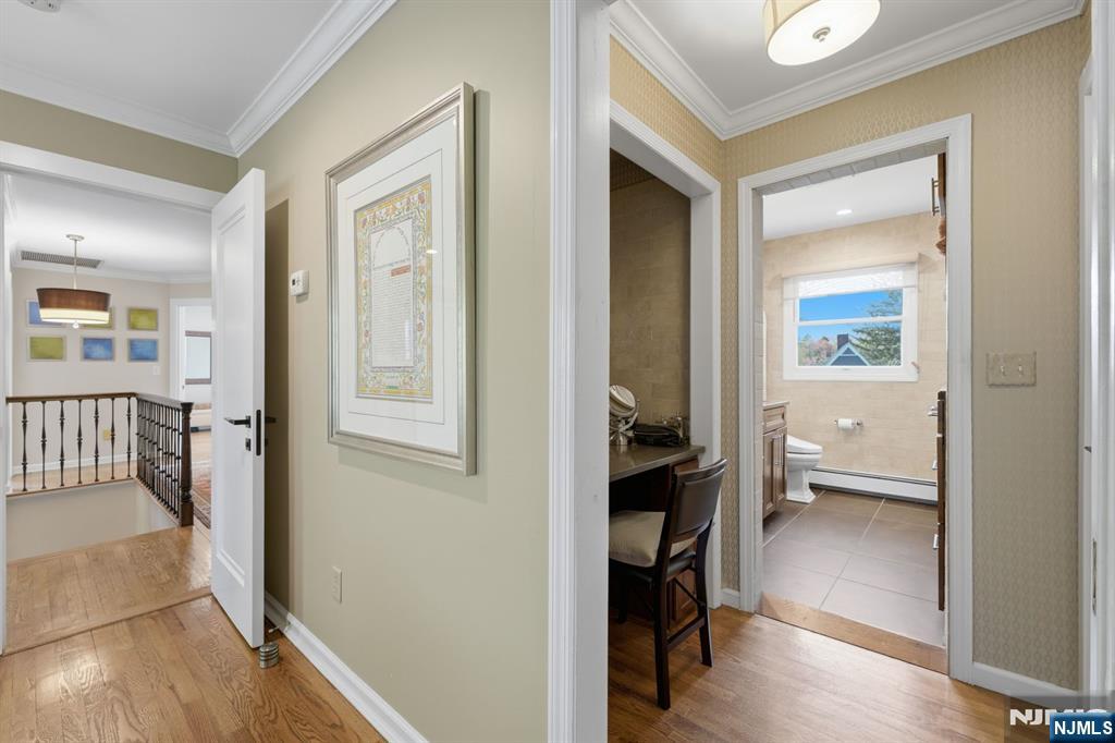 38 Trautwein Crescent, Closter, NJ, 07624