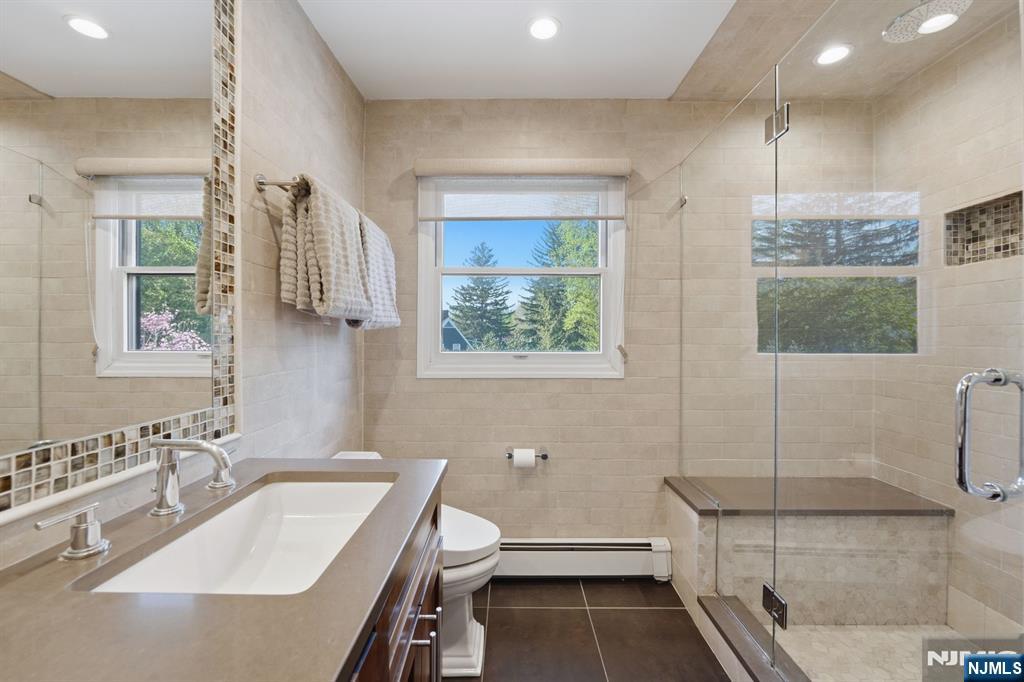 38 Trautwein Crescent, Closter, NJ, 07624