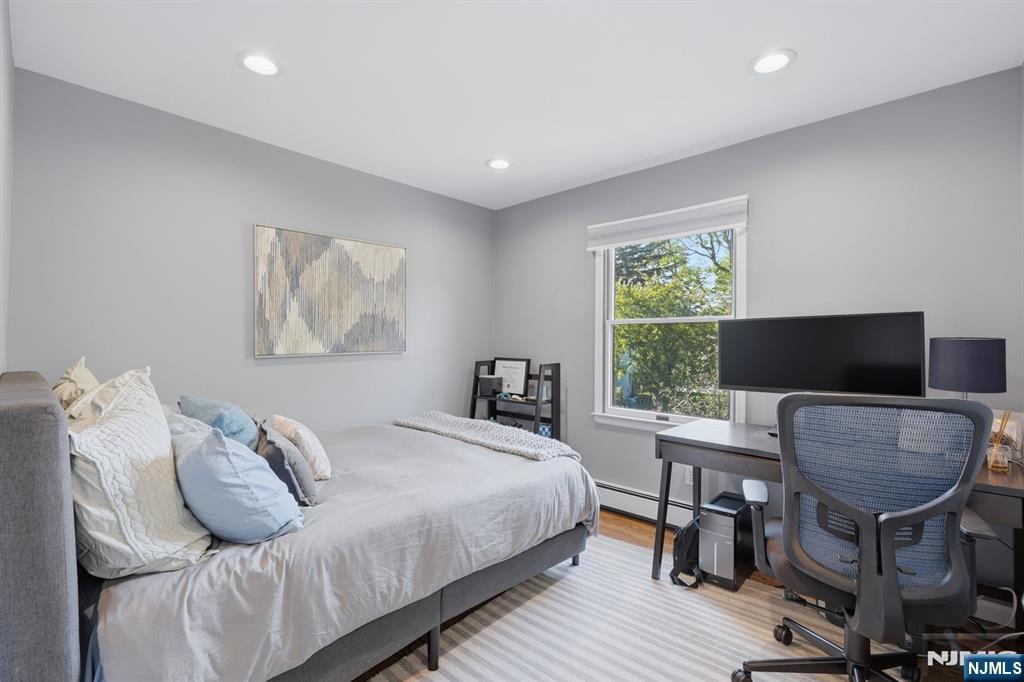 38 Trautwein Crescent, Closter, NJ, 07624