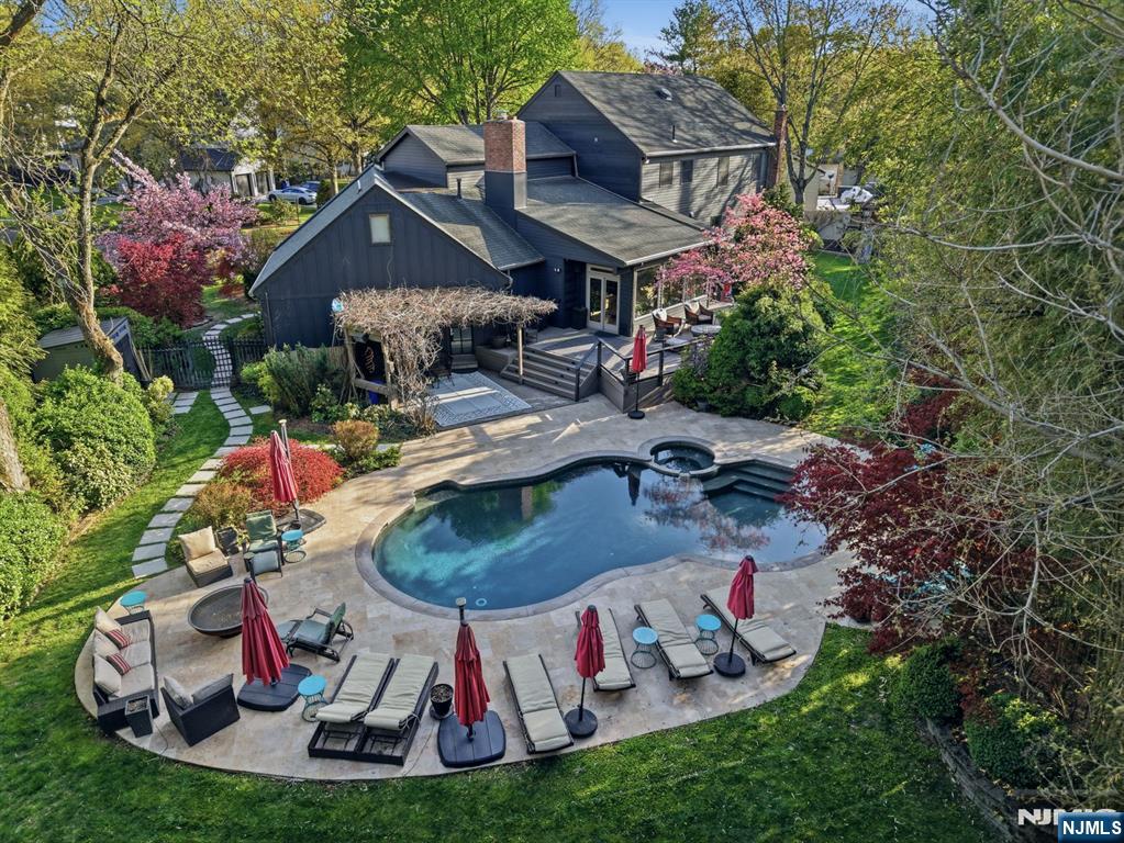 38 Trautwein Crescent, Closter, NJ, 07624