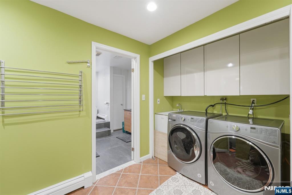 38 Trautwein Crescent, Closter, NJ, 07624