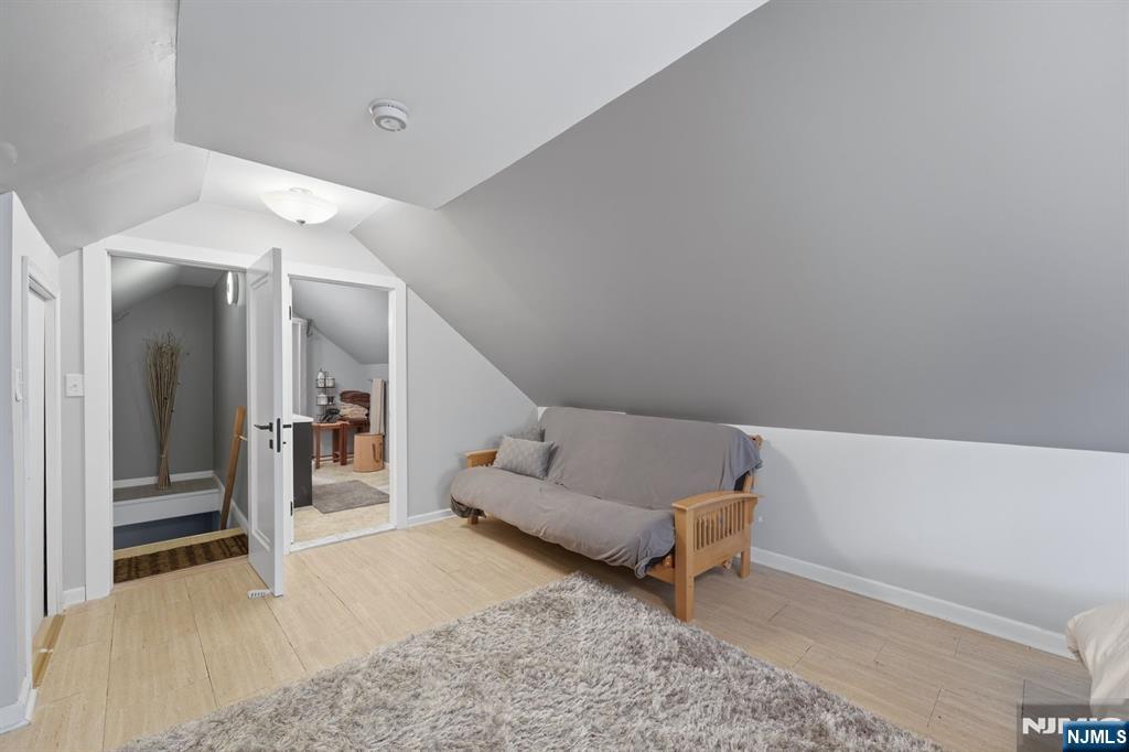 38 Trautwein Crescent, Closter, NJ, 07624