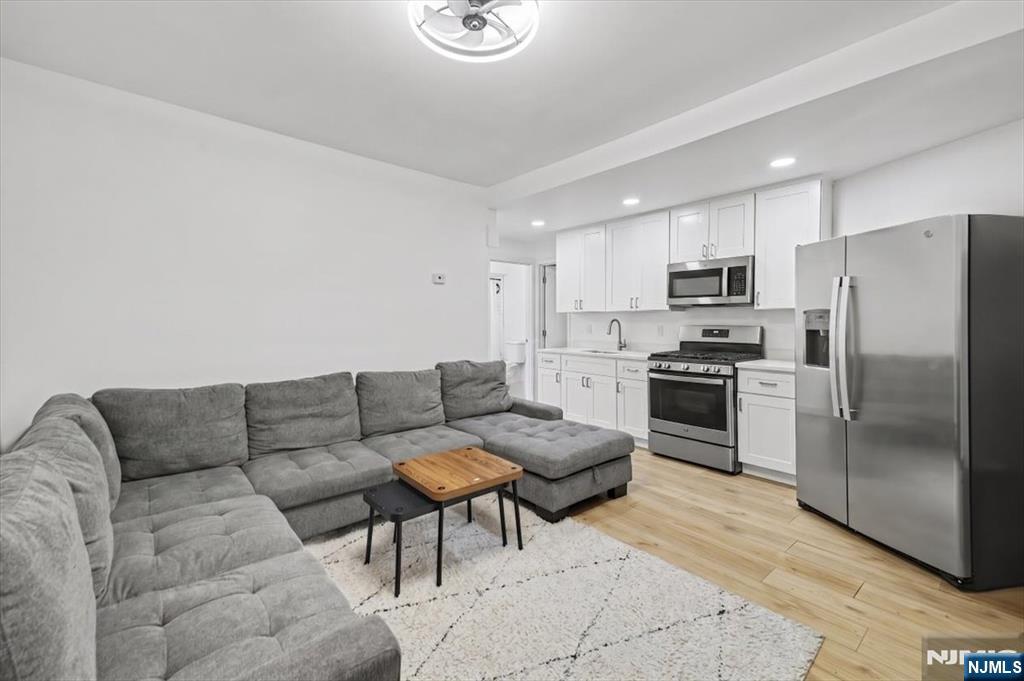 222 Riverview Place - Photo 4