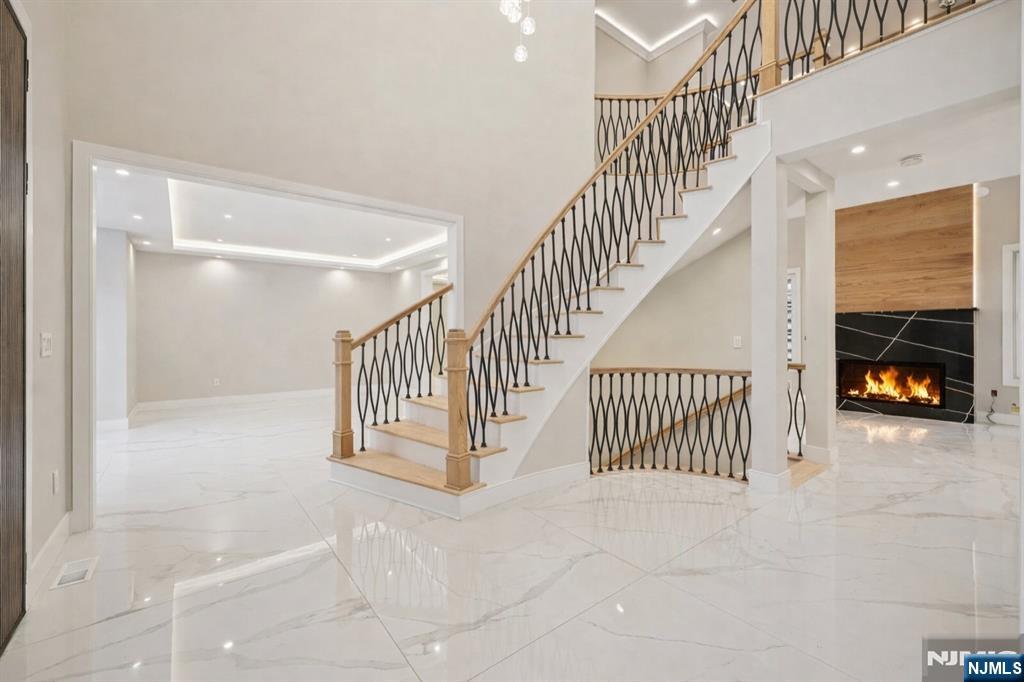 25 Macarthur Avenue - Photo 2