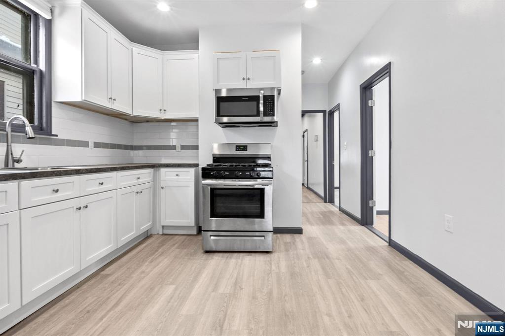 211 13th Street - Photo 2