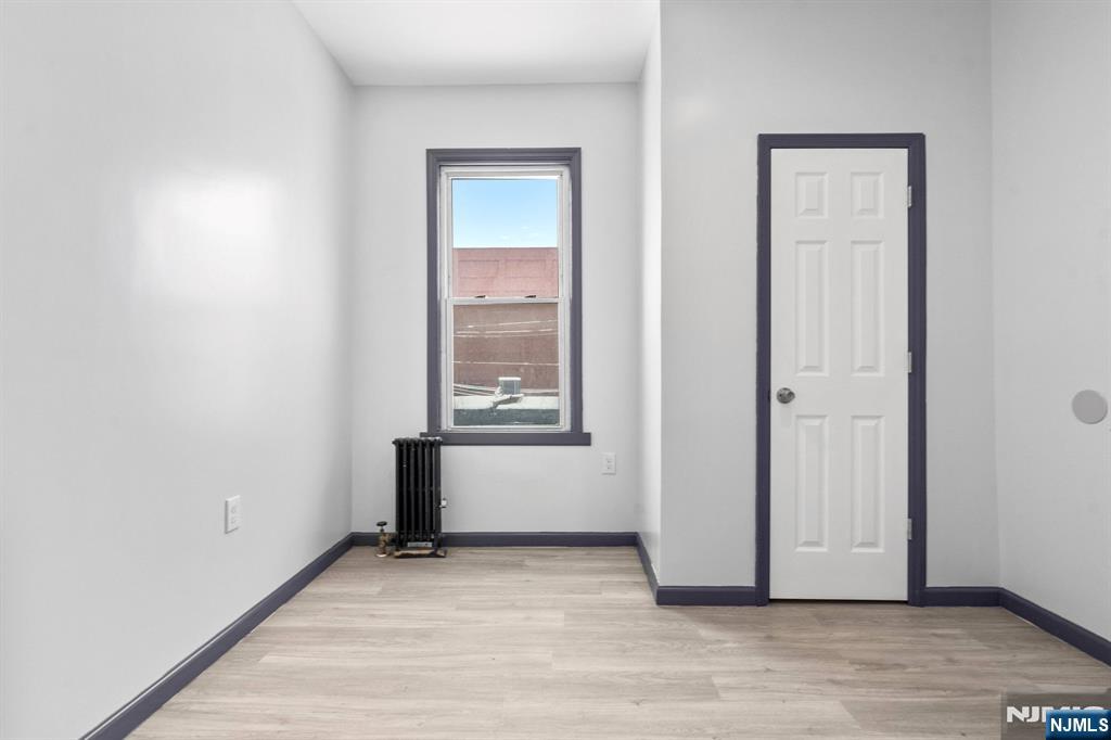 211 13th Street - Photo 3