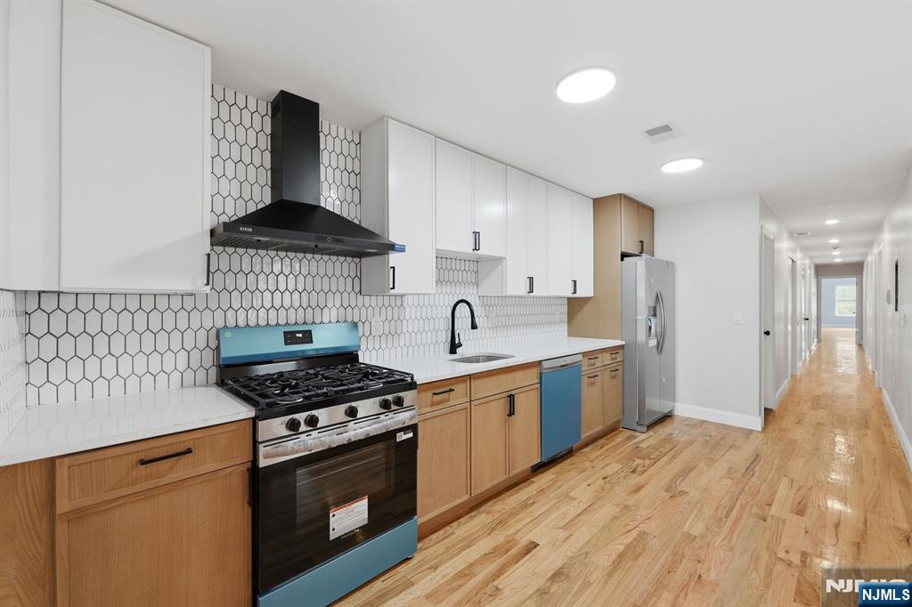 134 Shepard Avenue - Photo 4