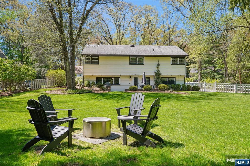 586 Sparrowbush Road — photo 35