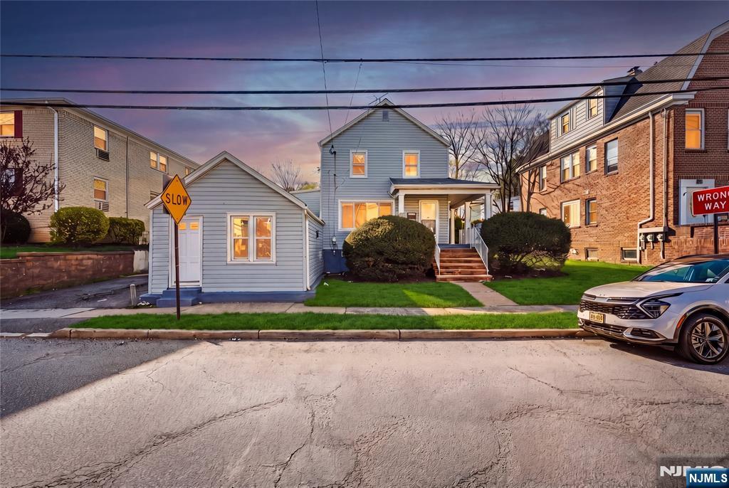 330 Hoover Avenue - Photo 3