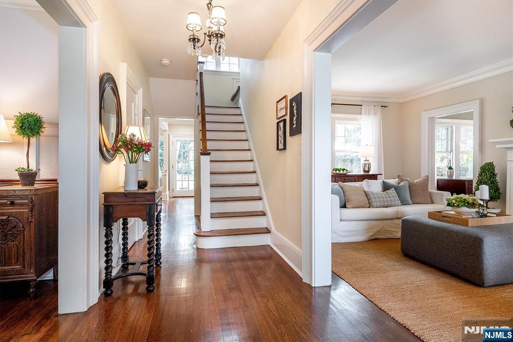 111 Montclair Avenue - Photo 4