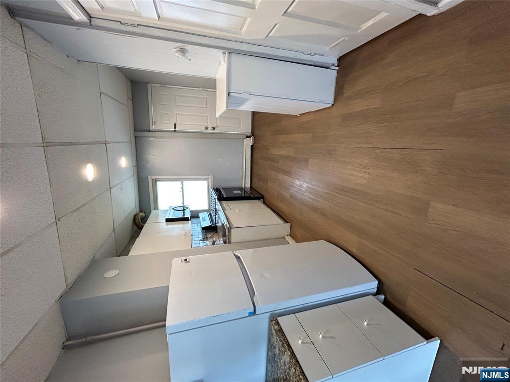 550 River Street - Photo 2