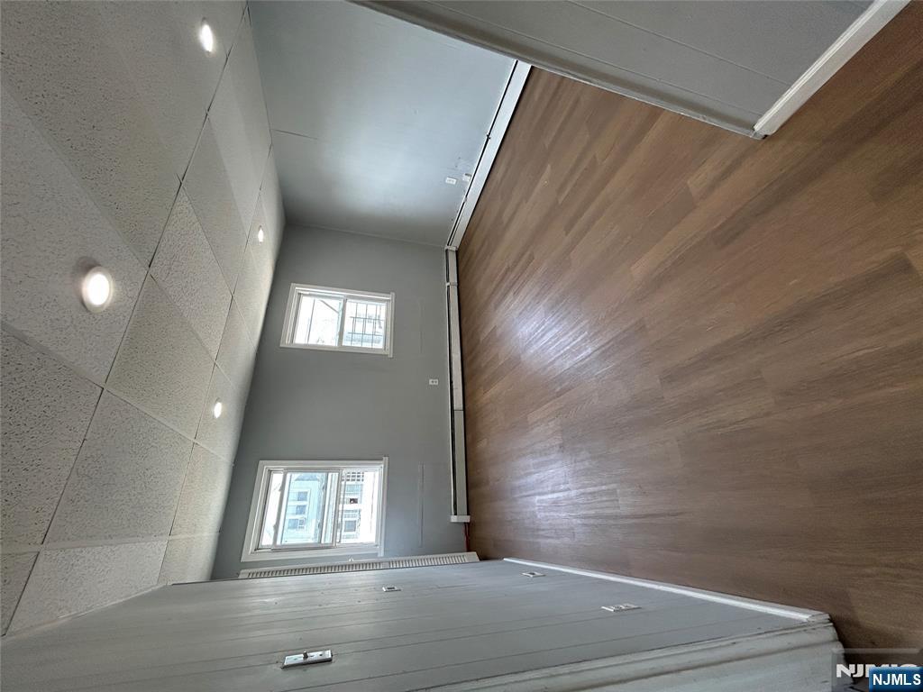 550 River Street - Photo 4