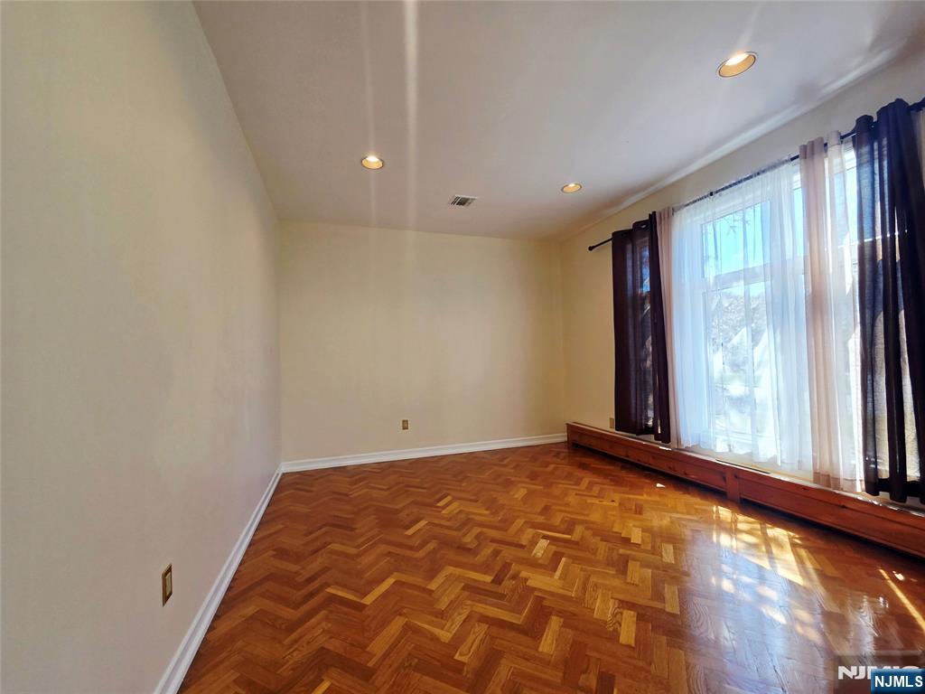 4 Valenza Lane — photo 14