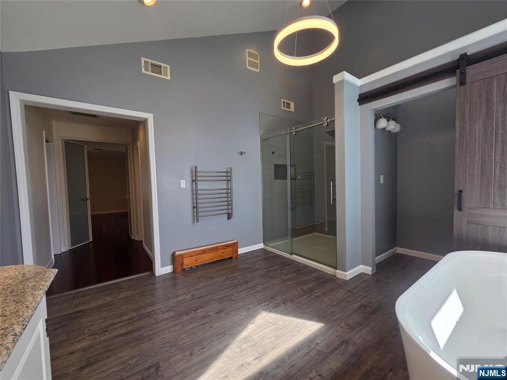 4 Valenza Lane — photo 20
