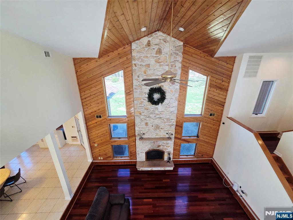 4 Valenza Lane — photo 8